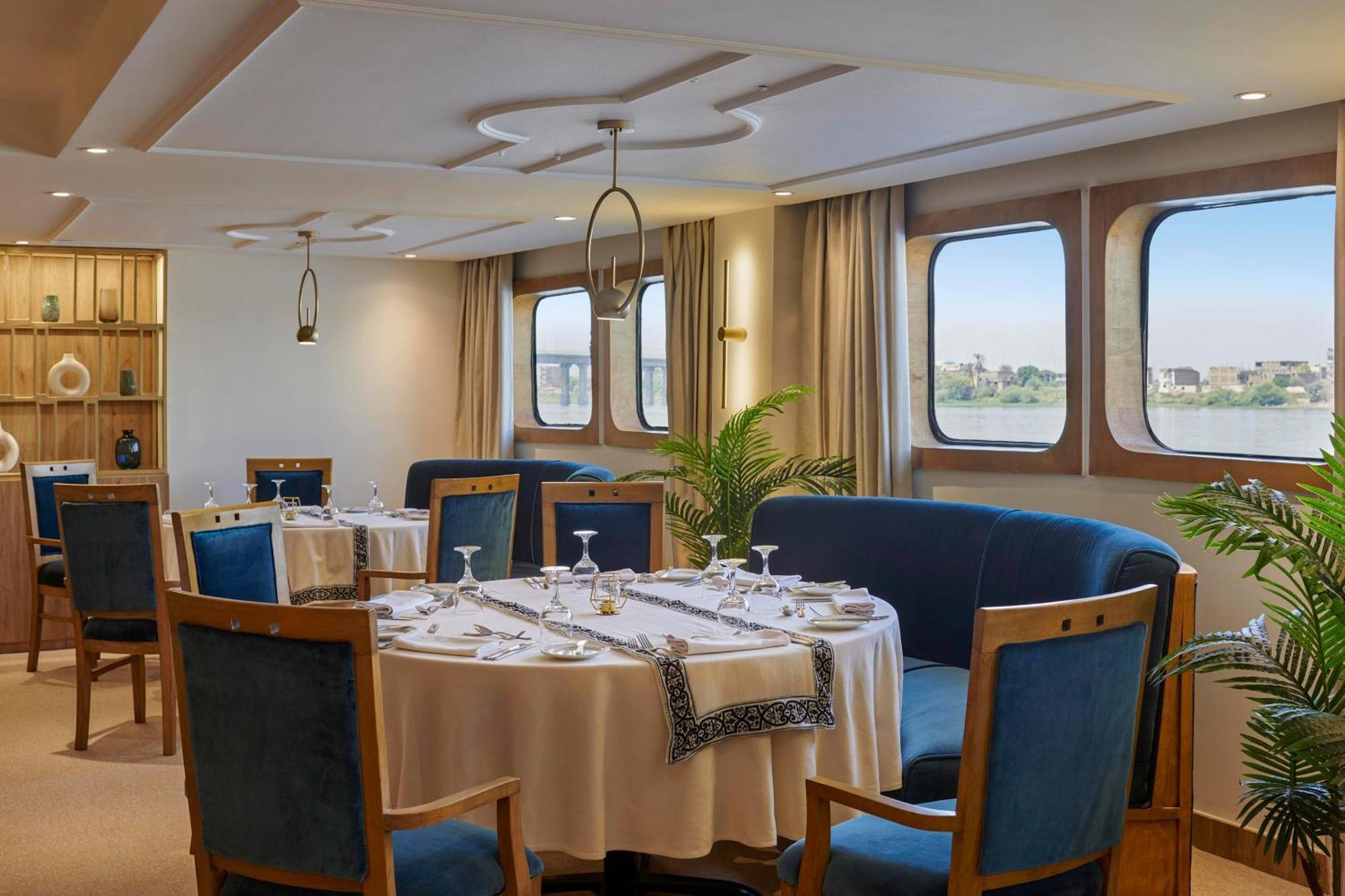 Moevenpick Royal Lotus Nile Cruise, Every Monday Four Nights From Luxor, Every Friday Three Nights From Aswan - Including Excursions & Sightseeing Esterno foto