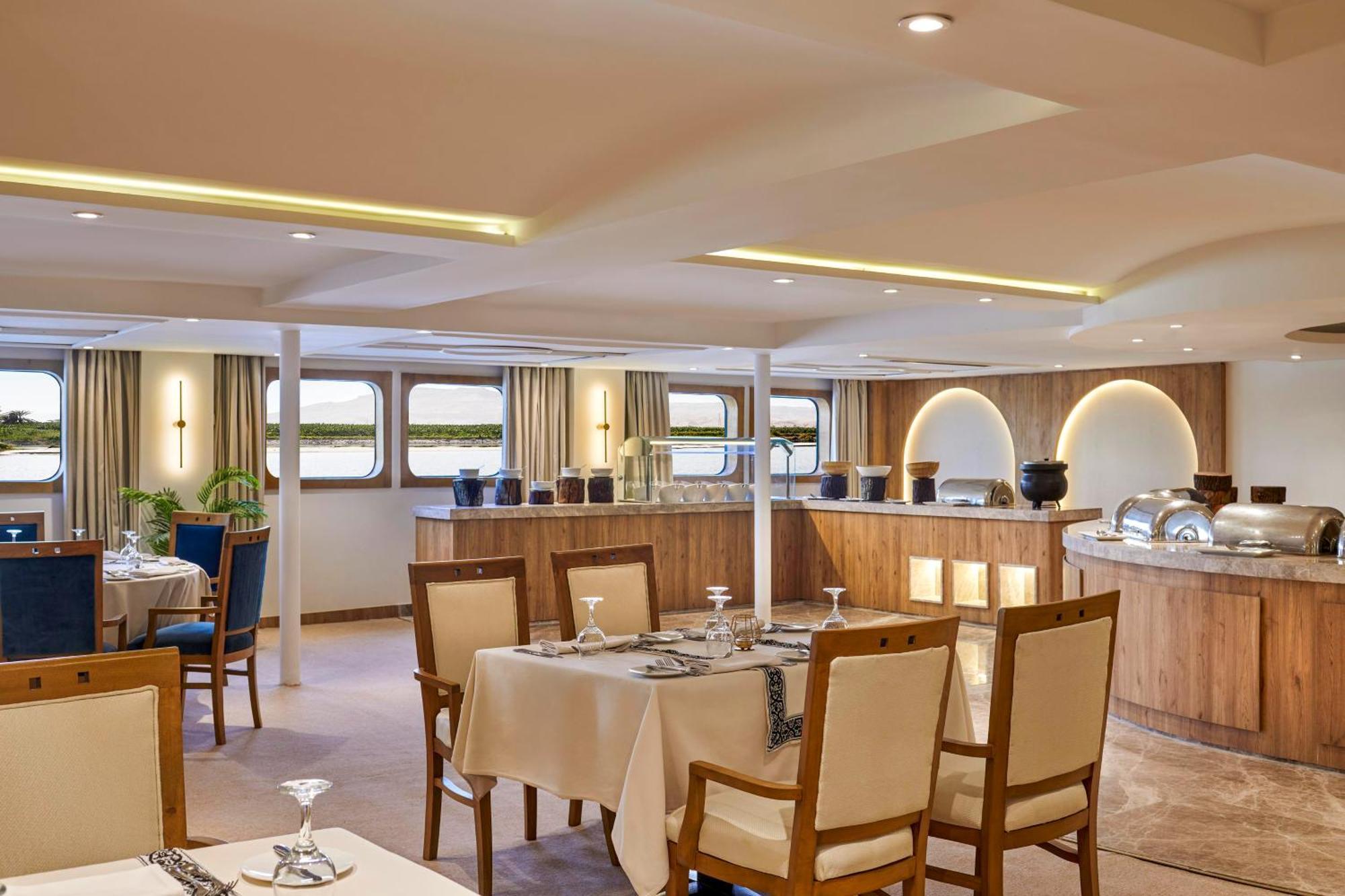 Moevenpick Royal Lotus Nile Cruise, Every Monday Four Nights From Luxor, Every Friday Three Nights From Aswan - Including Excursions & Sightseeing Esterno foto
