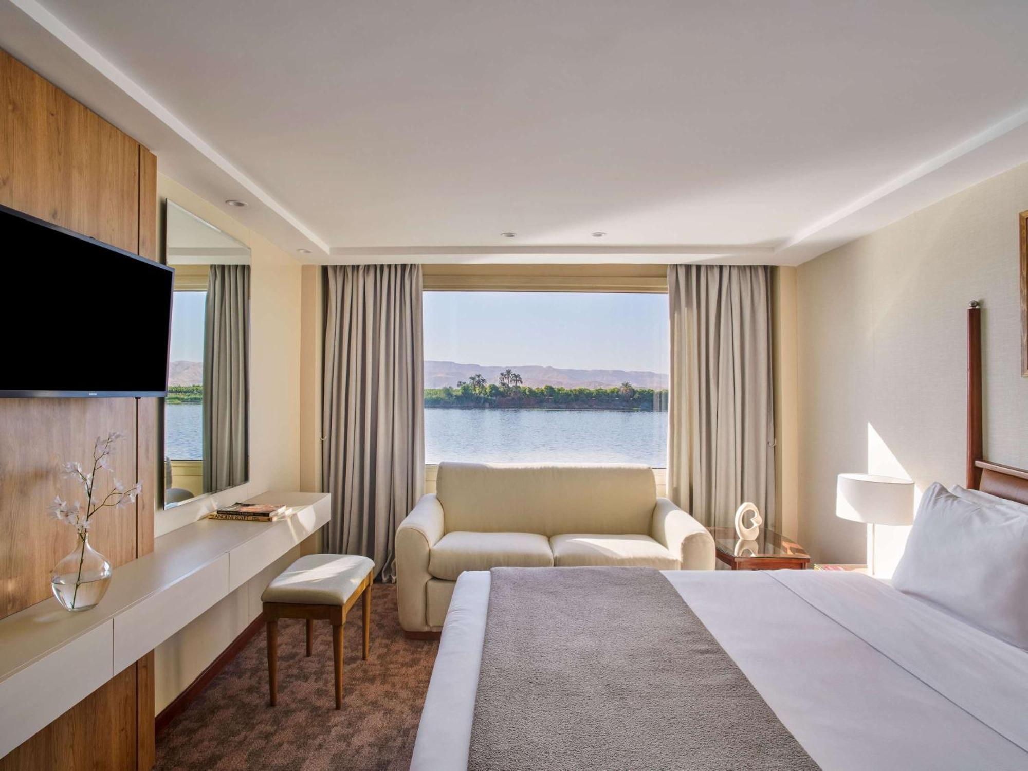 Moevenpick Royal Lotus Nile Cruise, Every Monday Four Nights From Luxor, Every Friday Three Nights From Aswan - Including Excursions & Sightseeing Esterno foto